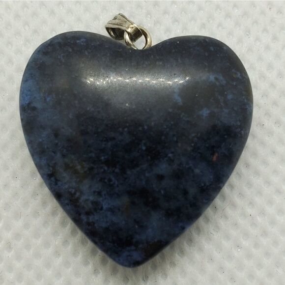 Dumortietrite Stone Heart Pendant - Picture 1 of 3